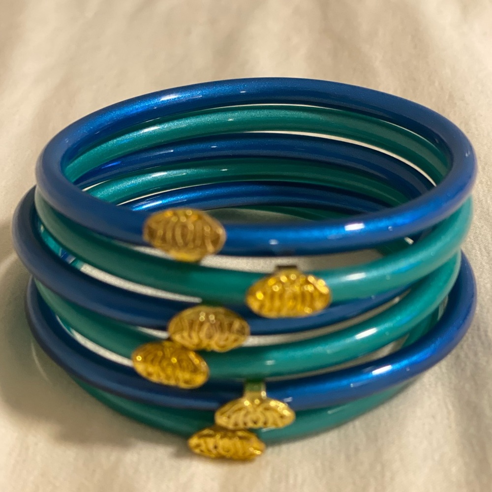 Set of 6 jelly bangles